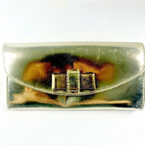 Chloe Leather Bifold Wallet - Picture 1 of 7